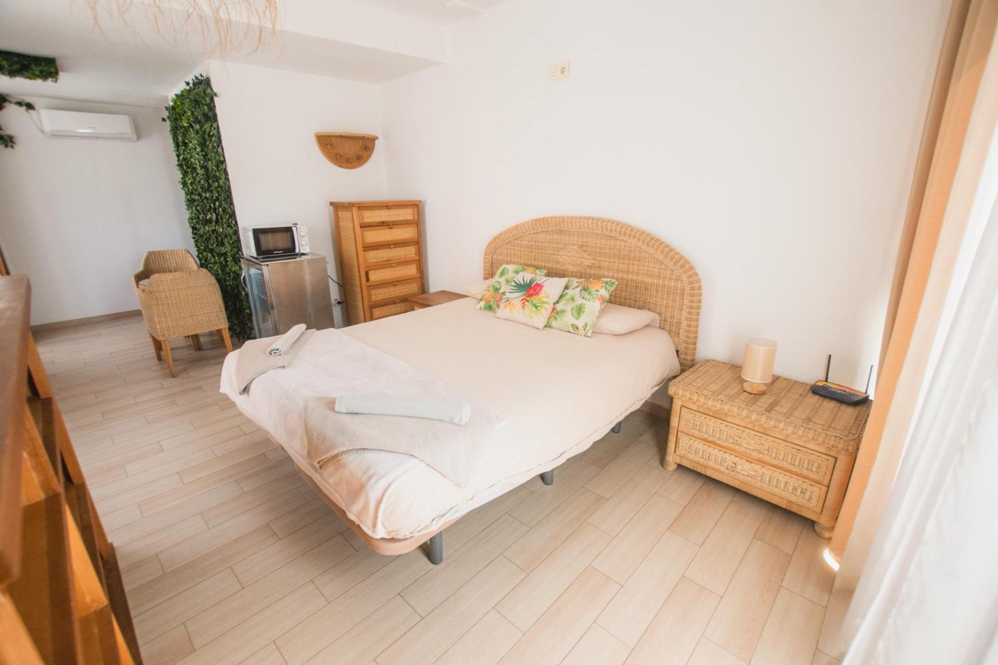 Banana Beach Patacona Rooms 阿尔博拉亚 外观 照片
